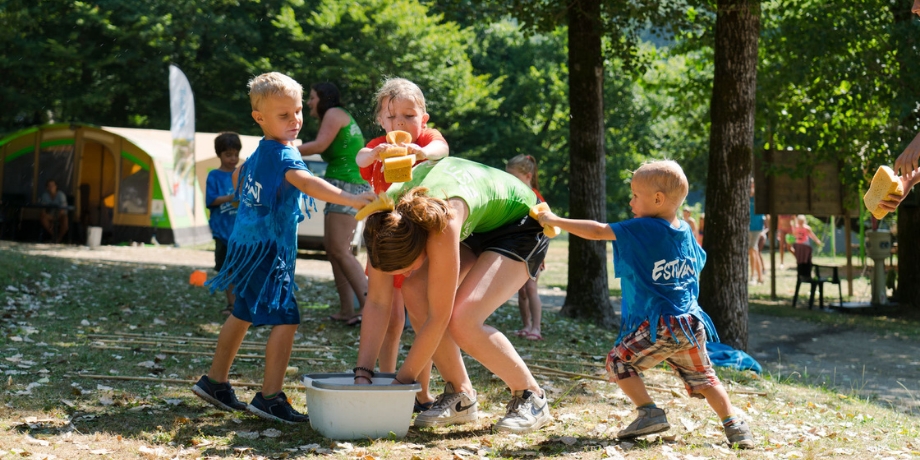 Spelen op de camping