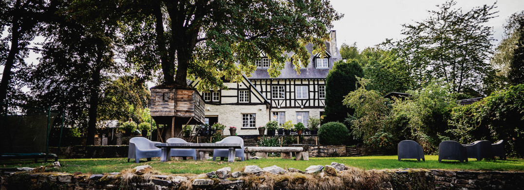 Het grote vakantiehuis Domaine des Officiers in Vielsalm